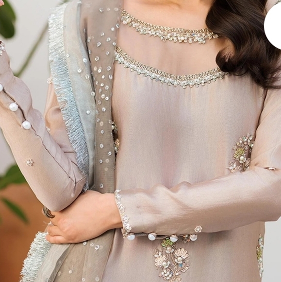 XS pakistani indian outfit - Picture 3 of 15